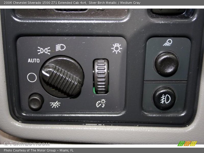 Silver Birch Metallic / Medium Gray 2006 Chevrolet Silverado 1500 Z71 Extended Cab 4x4