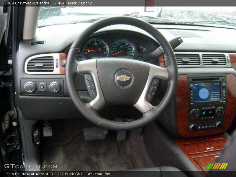 Black / Ebony 2009 Chevrolet Avalanche LTZ 4x4
