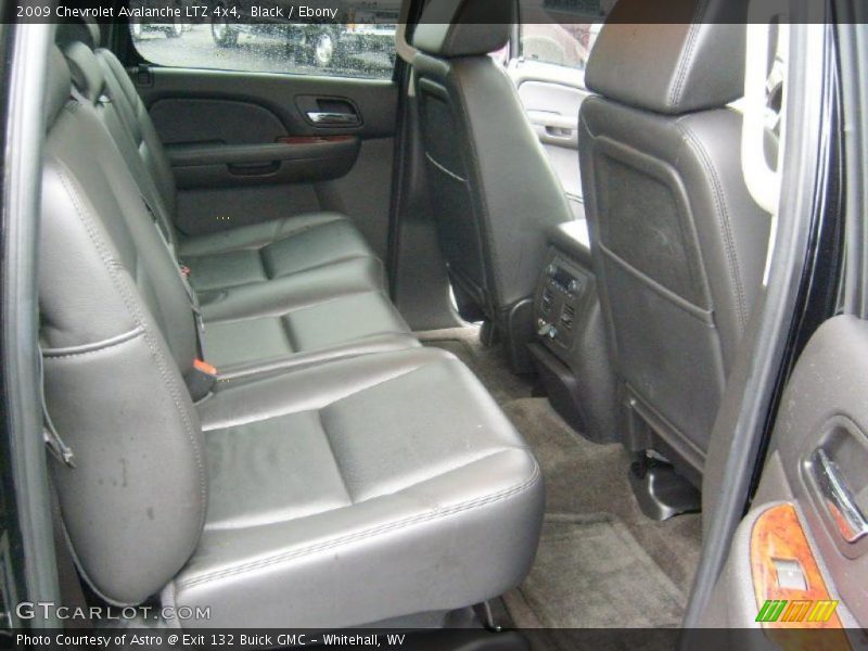 Black / Ebony 2009 Chevrolet Avalanche LTZ 4x4