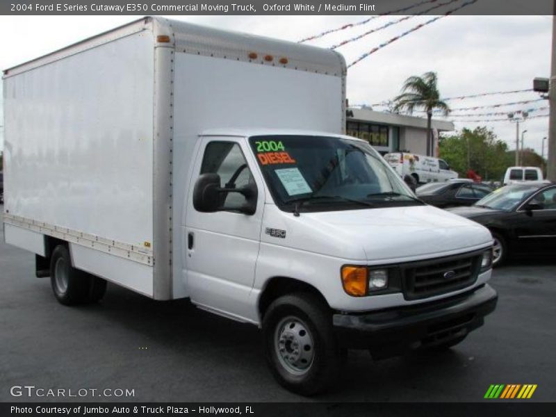Oxford White / Medium Flint 2004 Ford E Series Cutaway E350 Commercial Moving Truck