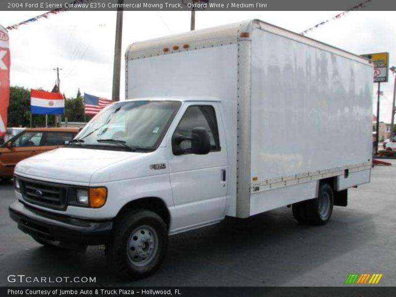 Oxford White / Medium Flint 2004 Ford E Series Cutaway E350 Commercial Moving Truck