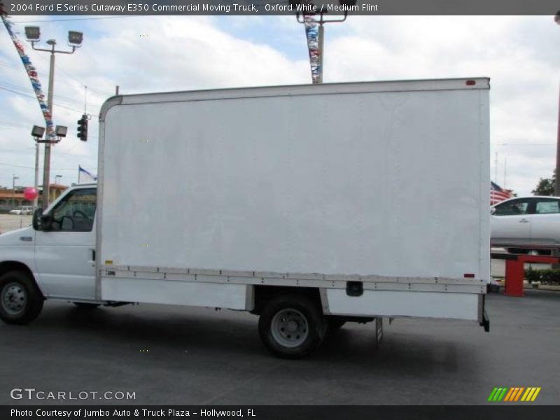 Oxford White / Medium Flint 2004 Ford E Series Cutaway E350 Commercial Moving Truck