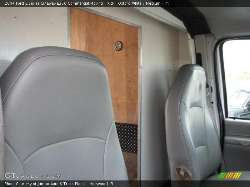 Oxford White / Medium Flint 2004 Ford E Series Cutaway E350 Commercial Moving Truck