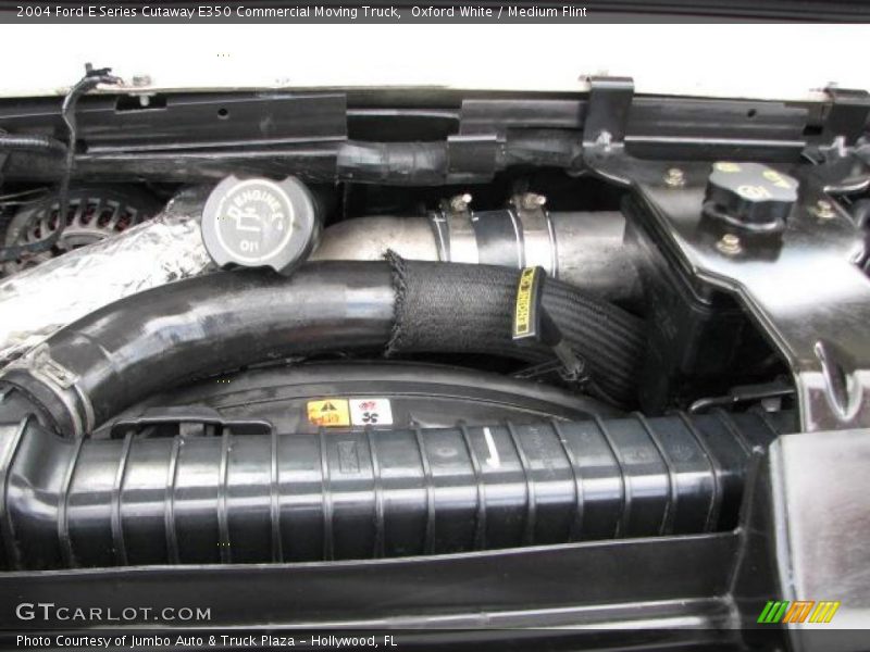 Oxford White / Medium Flint 2004 Ford E Series Cutaway E350 Commercial Moving Truck