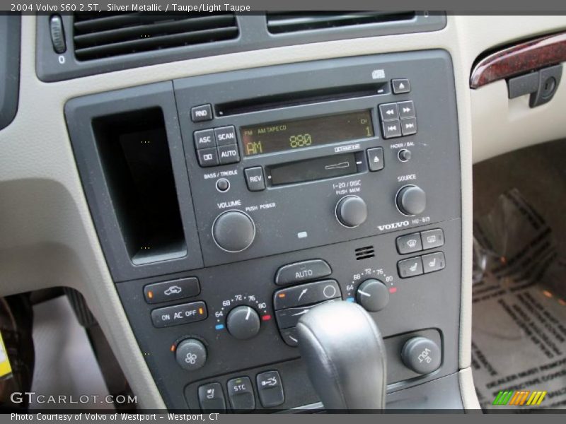 Controls of 2004 S60 2.5T