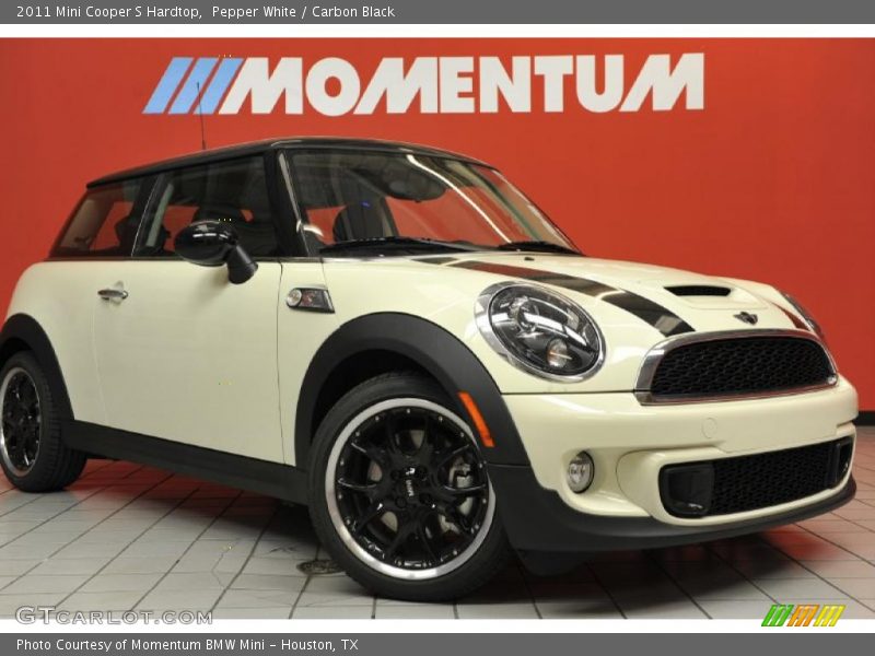 Pepper White / Carbon Black 2011 Mini Cooper S Hardtop