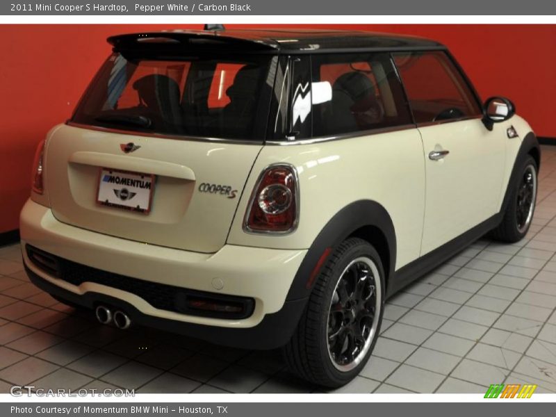 Pepper White / Carbon Black 2011 Mini Cooper S Hardtop