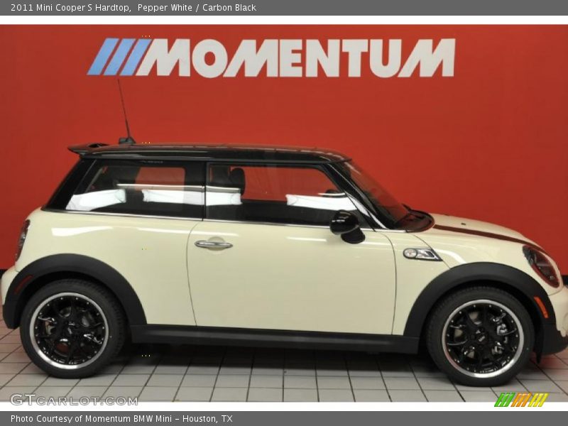 Pepper White / Carbon Black 2011 Mini Cooper S Hardtop