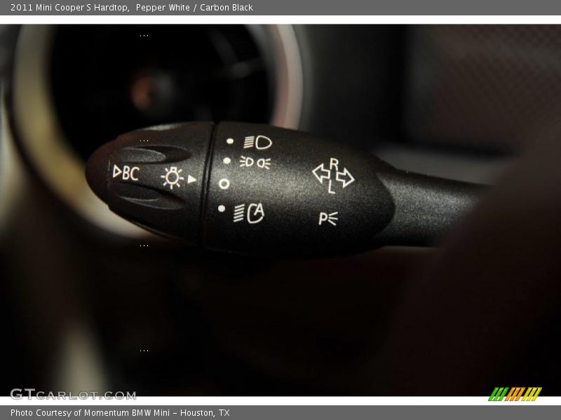 Pepper White / Carbon Black 2011 Mini Cooper S Hardtop