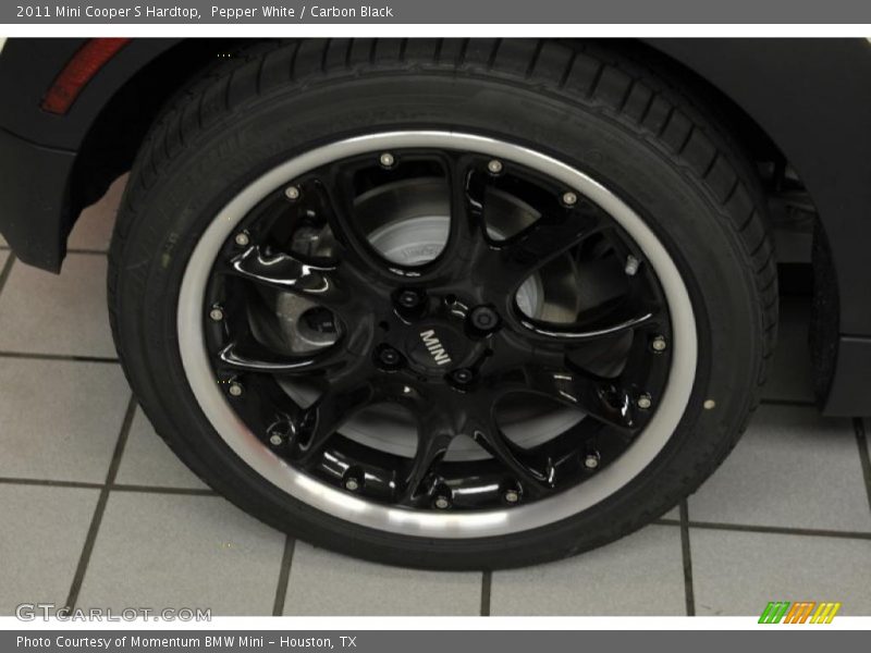 Pepper White / Carbon Black 2011 Mini Cooper S Hardtop