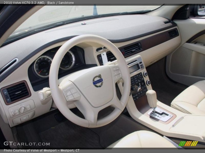  2010 XC70 3.2 AWD Sandstone Interior