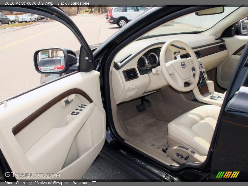 Black / Sandstone 2010 Volvo XC70 3.2 AWD