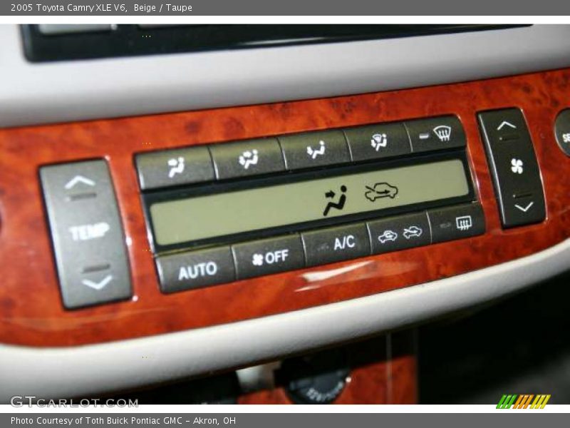 Beige / Taupe 2005 Toyota Camry XLE V6