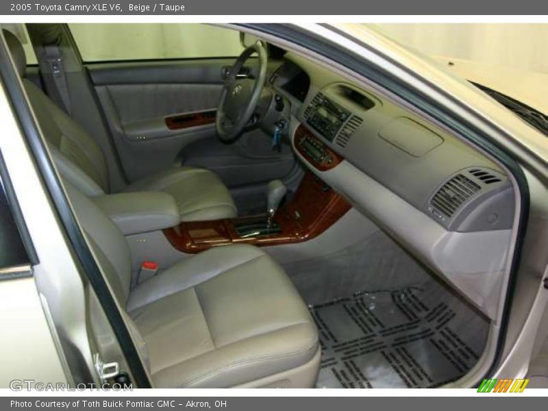 Beige / Taupe 2005 Toyota Camry XLE V6