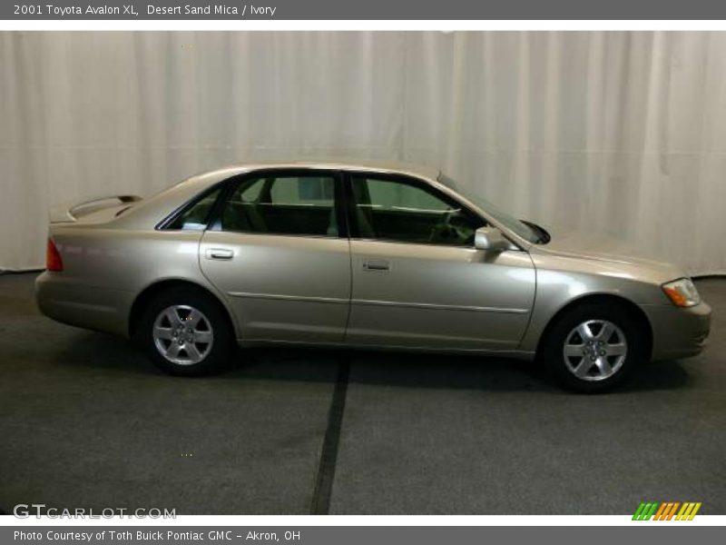 Desert Sand Mica / Ivory 2001 Toyota Avalon XL