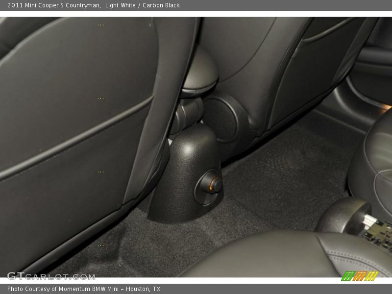 Light White / Carbon Black 2011 Mini Cooper S Countryman