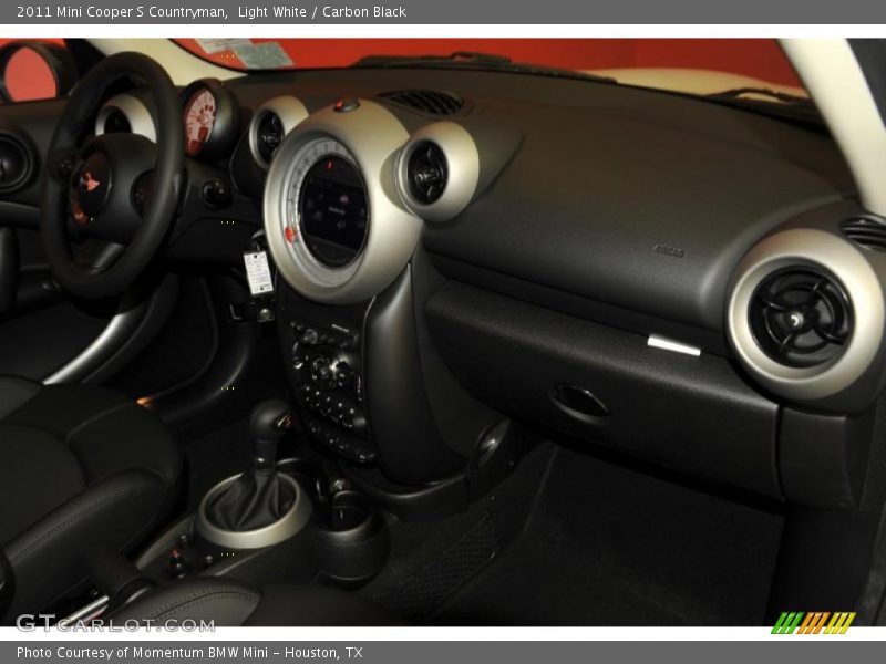 Light White / Carbon Black 2011 Mini Cooper S Countryman