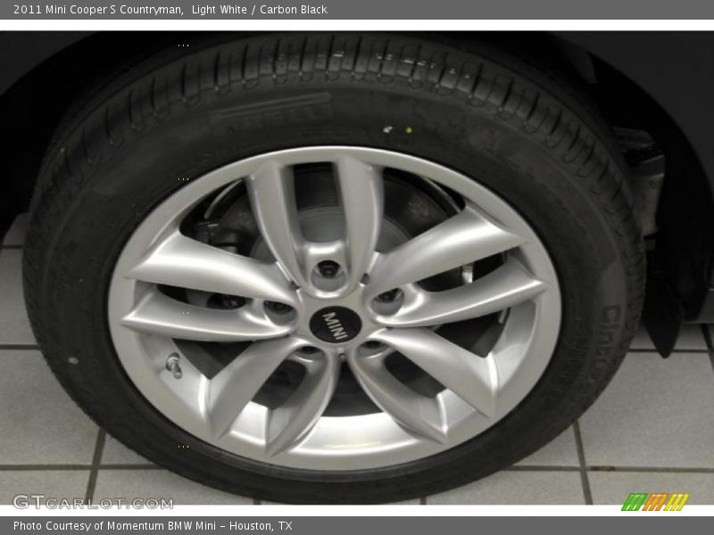Light White / Carbon Black 2011 Mini Cooper S Countryman