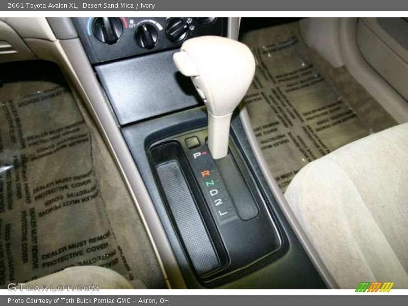 Desert Sand Mica / Ivory 2001 Toyota Avalon XL