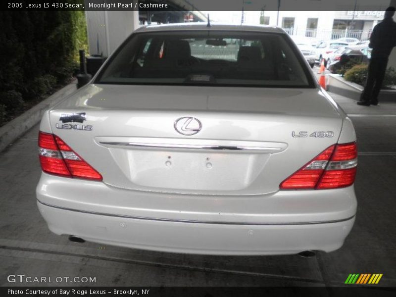Moonlight Pearl / Cashmere 2005 Lexus LS 430 Sedan