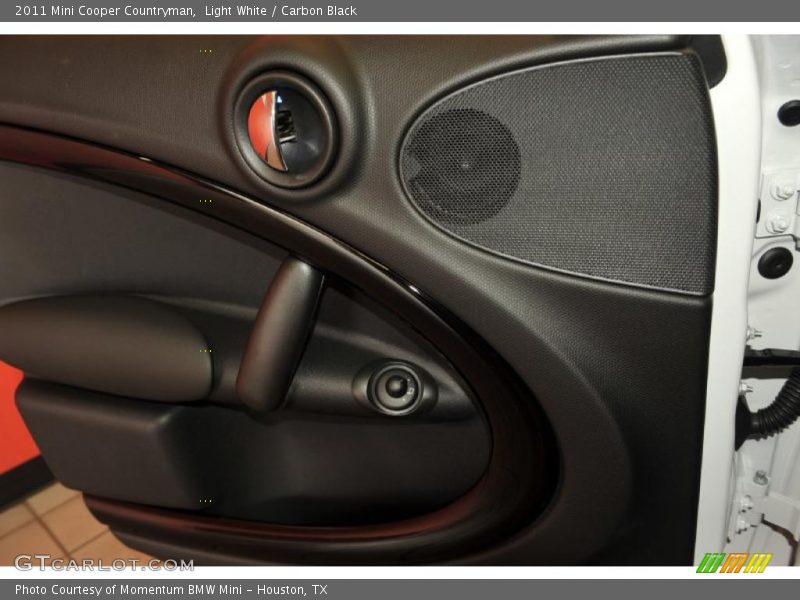 Light White / Carbon Black 2011 Mini Cooper Countryman