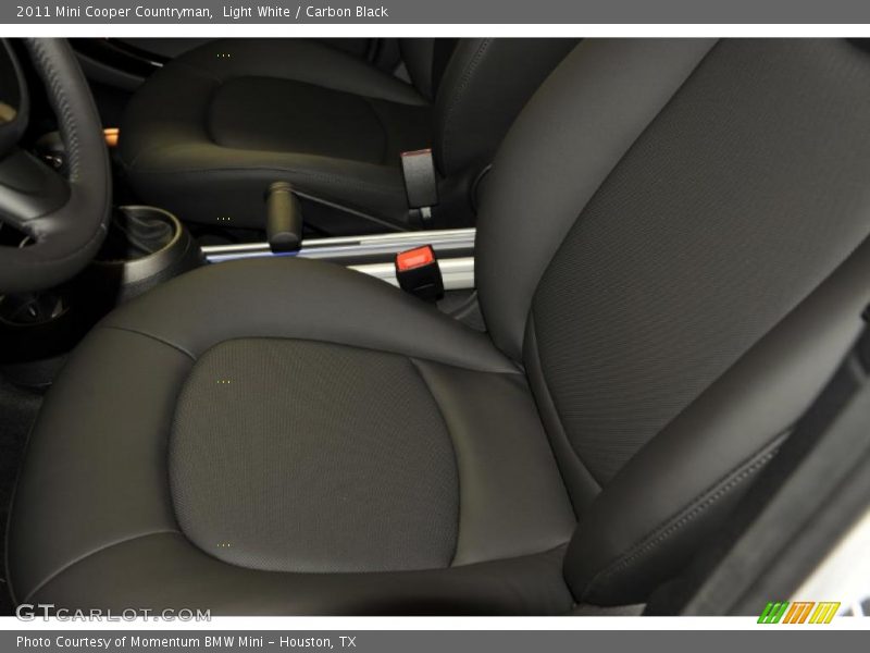 Light White / Carbon Black 2011 Mini Cooper Countryman