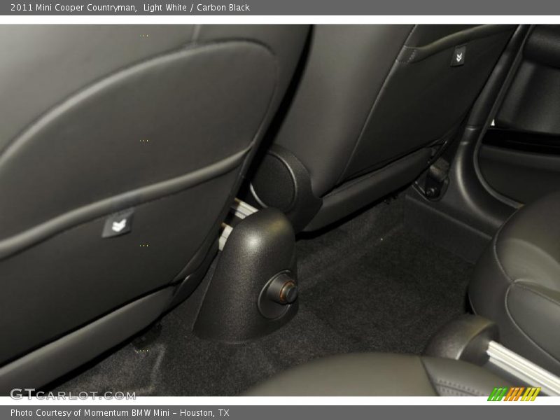 Light White / Carbon Black 2011 Mini Cooper Countryman