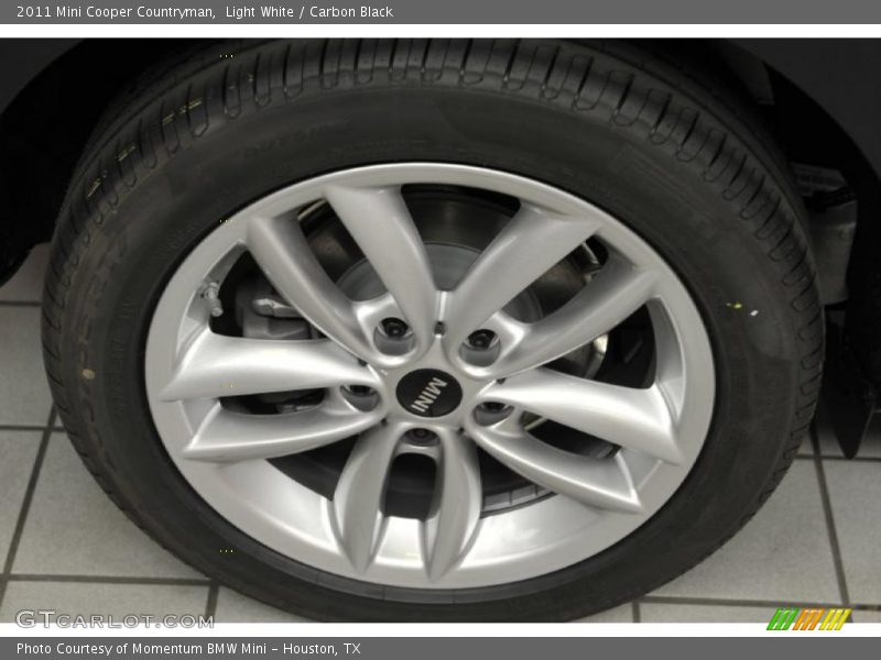 Light White / Carbon Black 2011 Mini Cooper Countryman