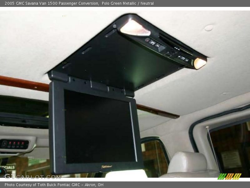 Polo Green Metallic / Neutral 2005 GMC Savana Van 1500 Passenger Conversion