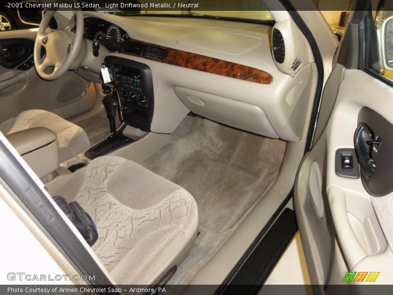 Light Driftwood Metallic / Neutral 2001 Chevrolet Malibu LS Sedan