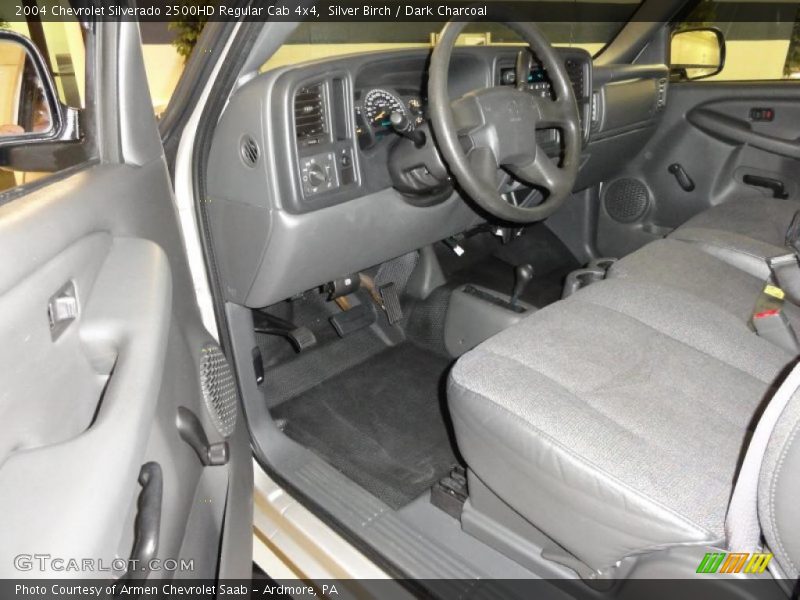 Dark Charcoal Interior - 2004 Silverado 2500HD Regular Cab 4x4 