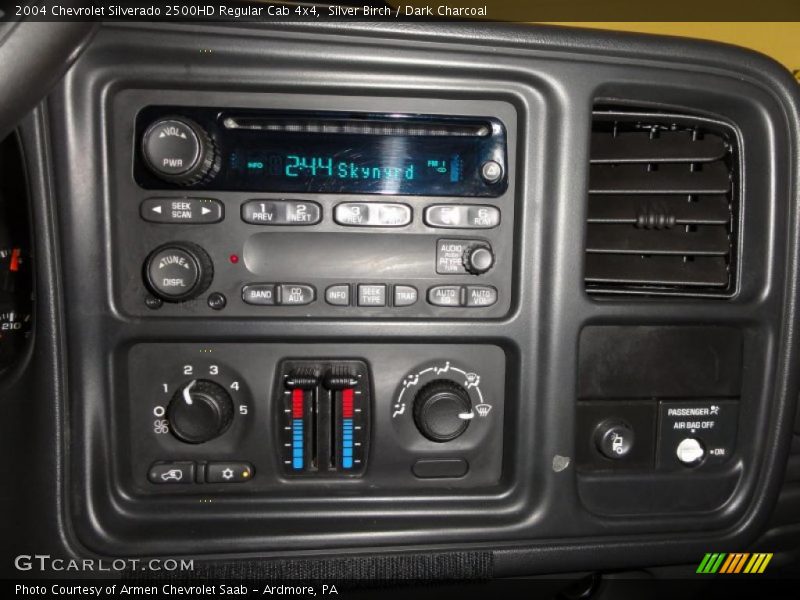 Silver Birch / Dark Charcoal 2004 Chevrolet Silverado 2500HD Regular Cab 4x4