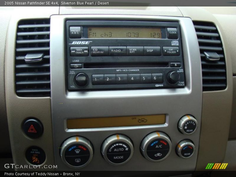 Silverton Blue Pearl / Desert 2005 Nissan Pathfinder SE 4x4