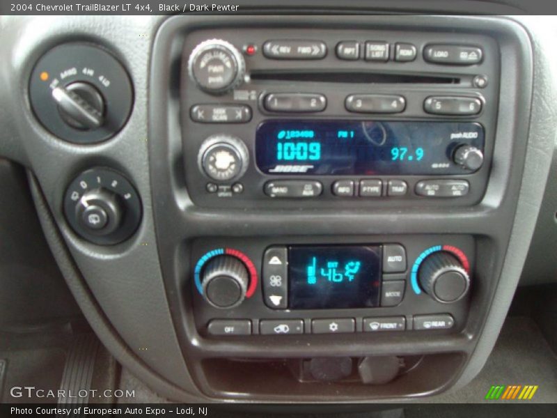 Black / Dark Pewter 2004 Chevrolet TrailBlazer LT 4x4