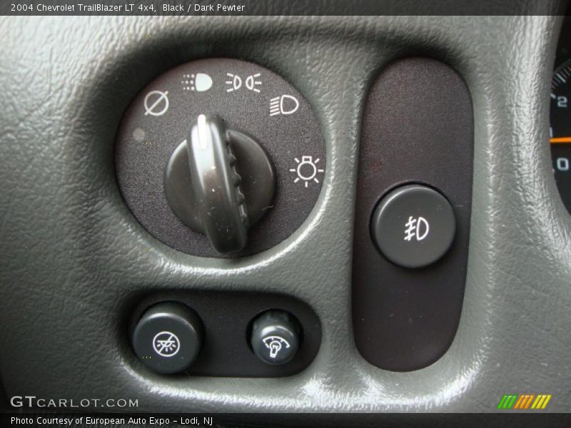 Black / Dark Pewter 2004 Chevrolet TrailBlazer LT 4x4