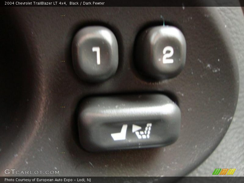 Black / Dark Pewter 2004 Chevrolet TrailBlazer LT 4x4