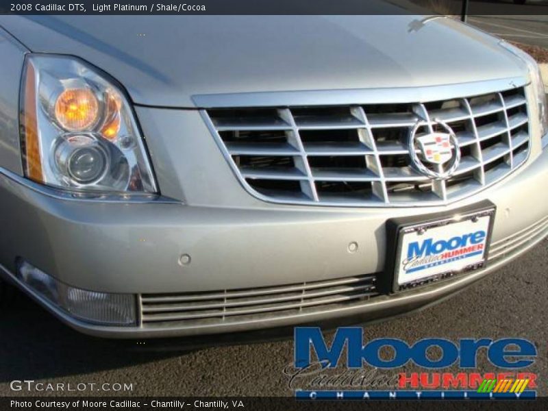 Light Platinum / Shale/Cocoa 2008 Cadillac DTS