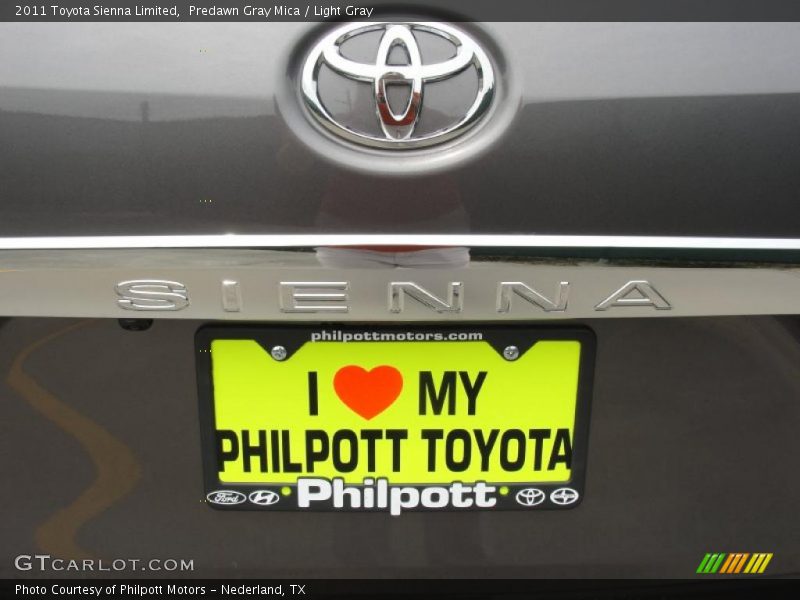 Predawn Gray Mica / Light Gray 2011 Toyota Sienna Limited