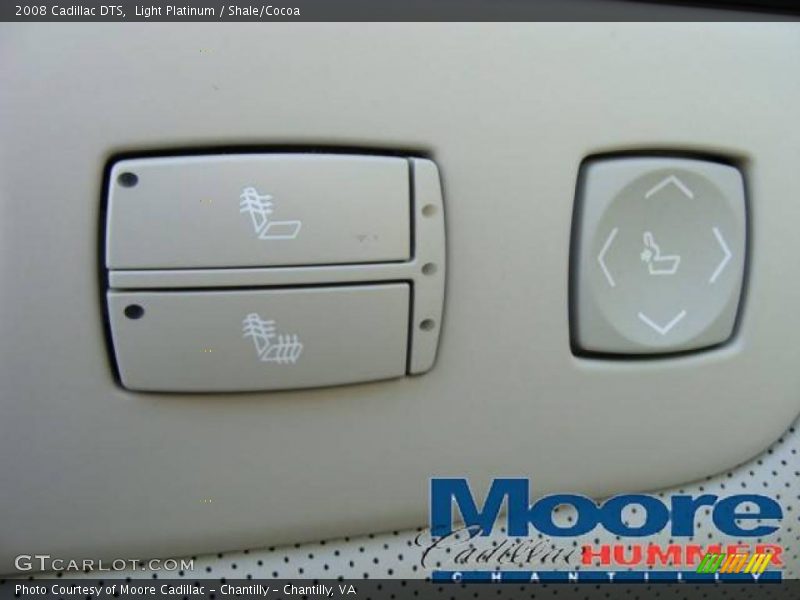 Light Platinum / Shale/Cocoa 2008 Cadillac DTS