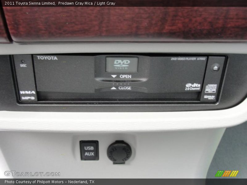Predawn Gray Mica / Light Gray 2011 Toyota Sienna Limited