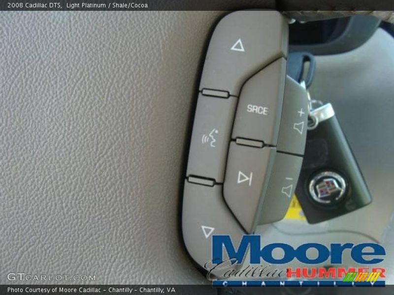 Light Platinum / Shale/Cocoa 2008 Cadillac DTS