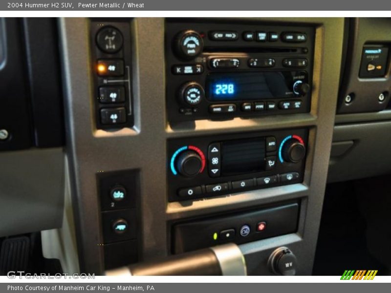Pewter Metallic / Wheat 2004 Hummer H2 SUV