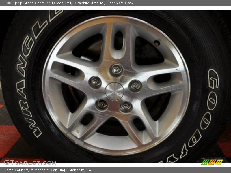 Graphite Metallic / Dark Slate Gray 2004 Jeep Grand Cherokee Laredo 4x4