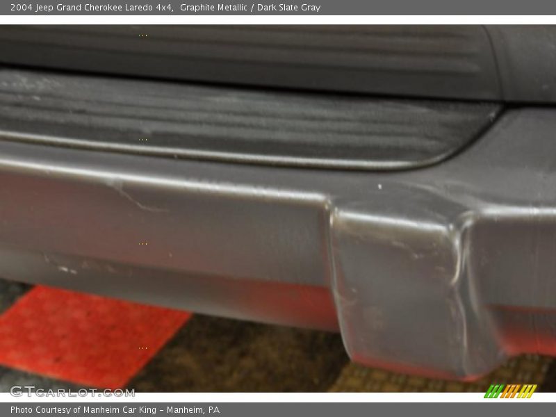 Graphite Metallic / Dark Slate Gray 2004 Jeep Grand Cherokee Laredo 4x4