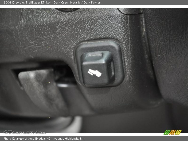Dark Green Metallic / Dark Pewter 2004 Chevrolet TrailBlazer LT 4x4