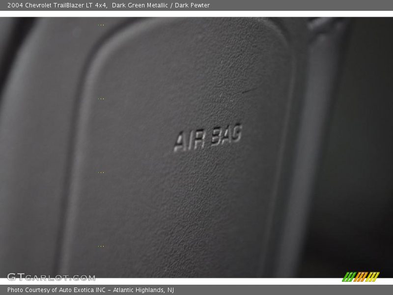 Dark Green Metallic / Dark Pewter 2004 Chevrolet TrailBlazer LT 4x4