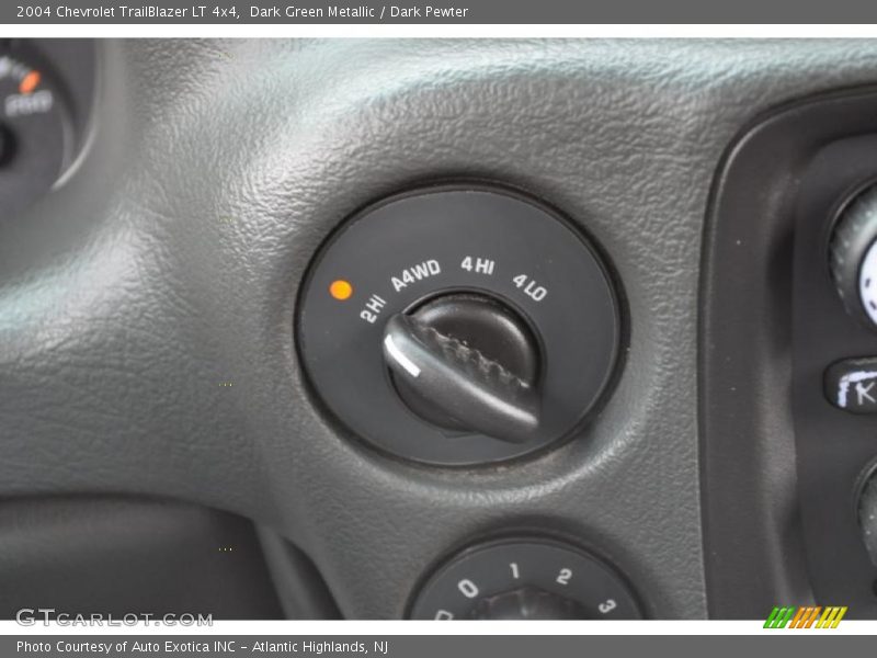 Dark Green Metallic / Dark Pewter 2004 Chevrolet TrailBlazer LT 4x4