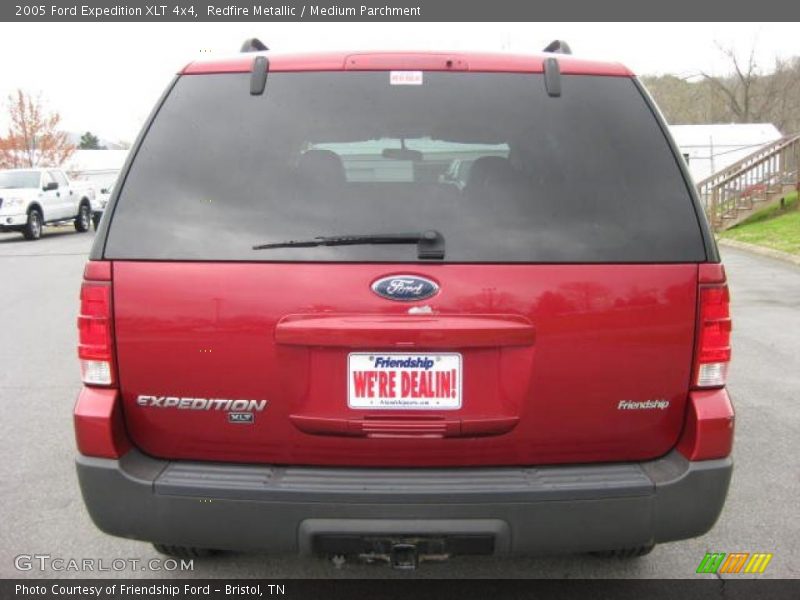 Redfire Metallic / Medium Parchment 2005 Ford Expedition XLT 4x4
