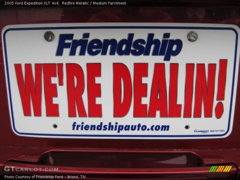 Redfire Metallic / Medium Parchment 2005 Ford Expedition XLT 4x4