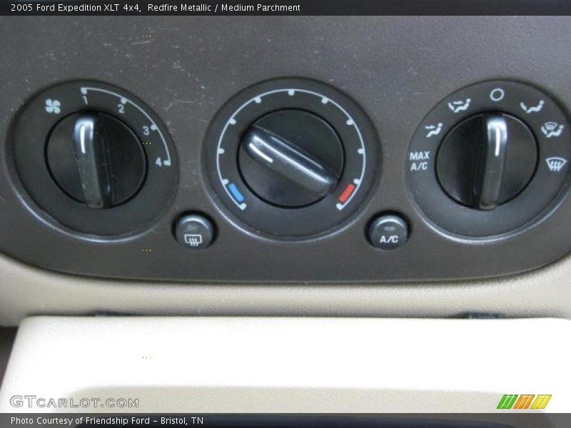 Redfire Metallic / Medium Parchment 2005 Ford Expedition XLT 4x4